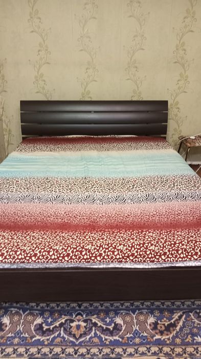 Продам кровать двухспальнюю