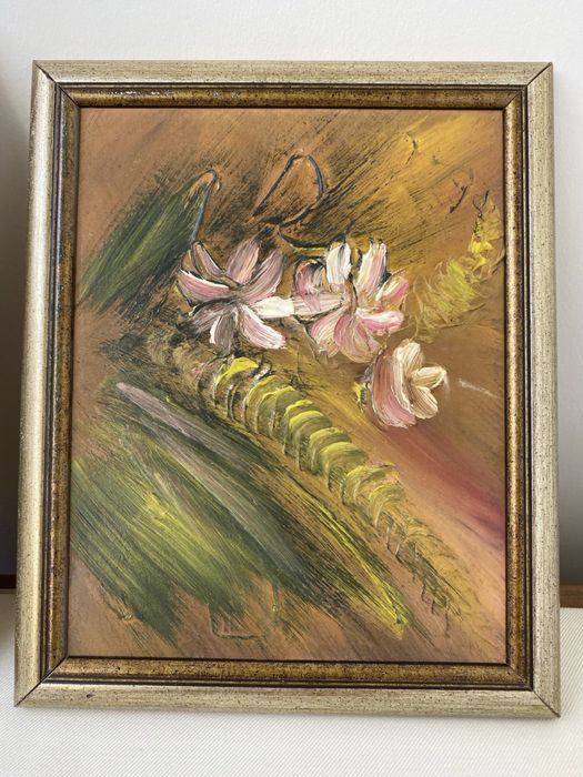 Картини с маслени бои и златисти рамки