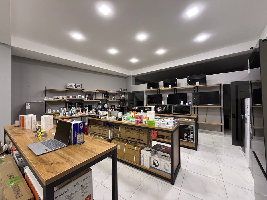 Коммерция с арендатором 3200$, первая линия, 316м² Шайхонтохур