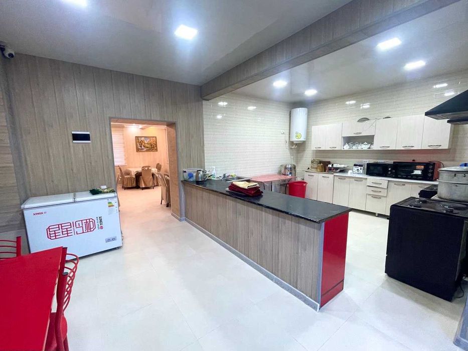 Готовый гостиничный бизнес в туристическом районе — 3 этажа, 600 м²