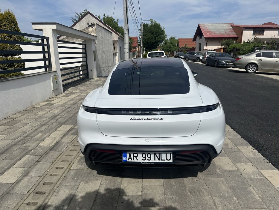 Taycan Turbo S , tva inclus