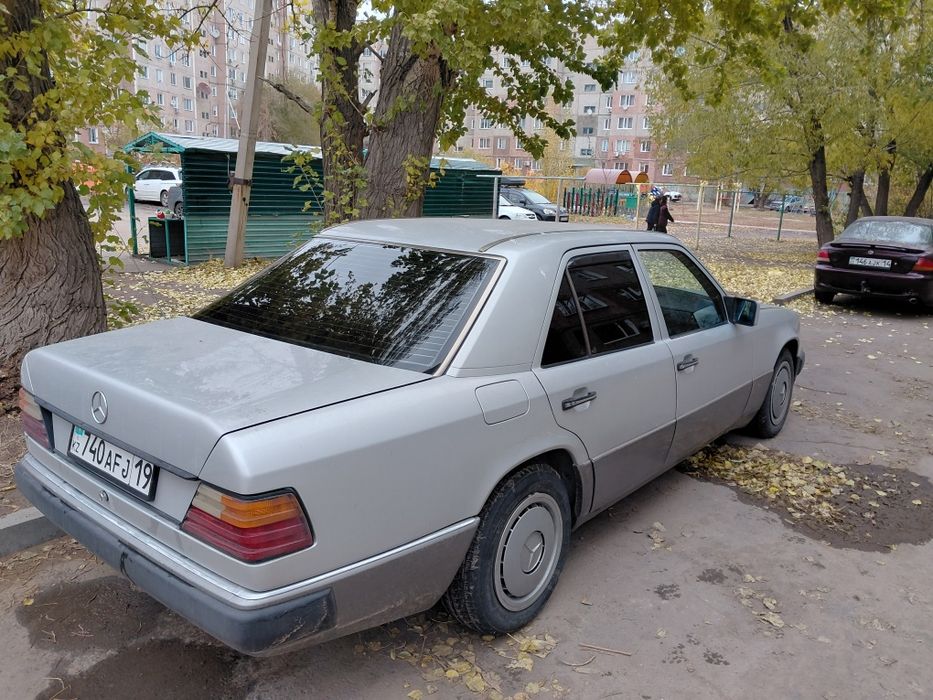 Mercedes Benz 200E