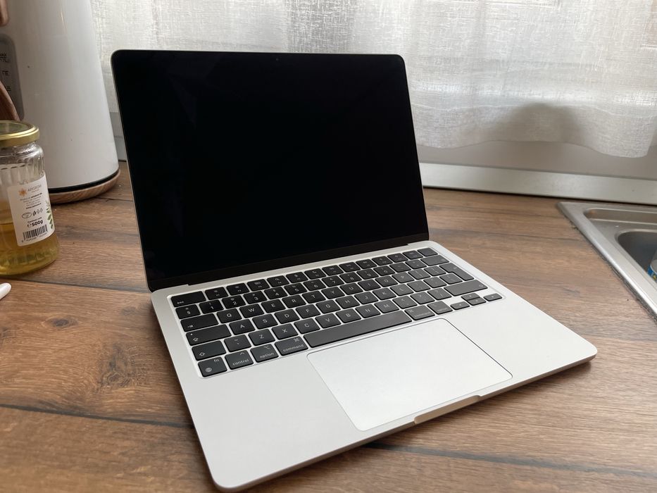 Macbook Air M2 2022 13 inch