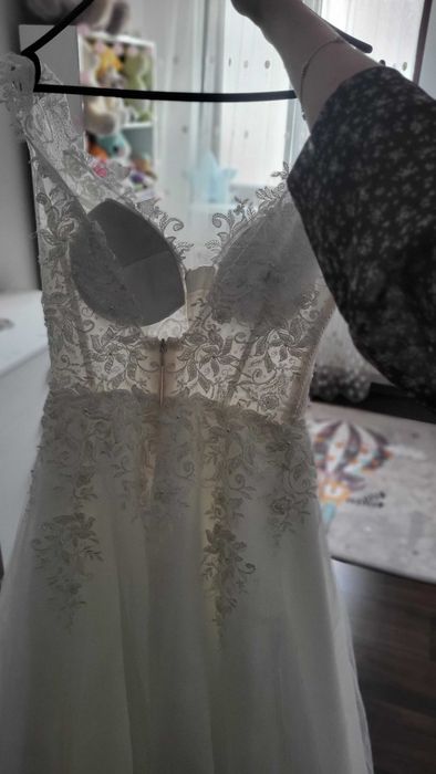 Vand rochie de mireasa