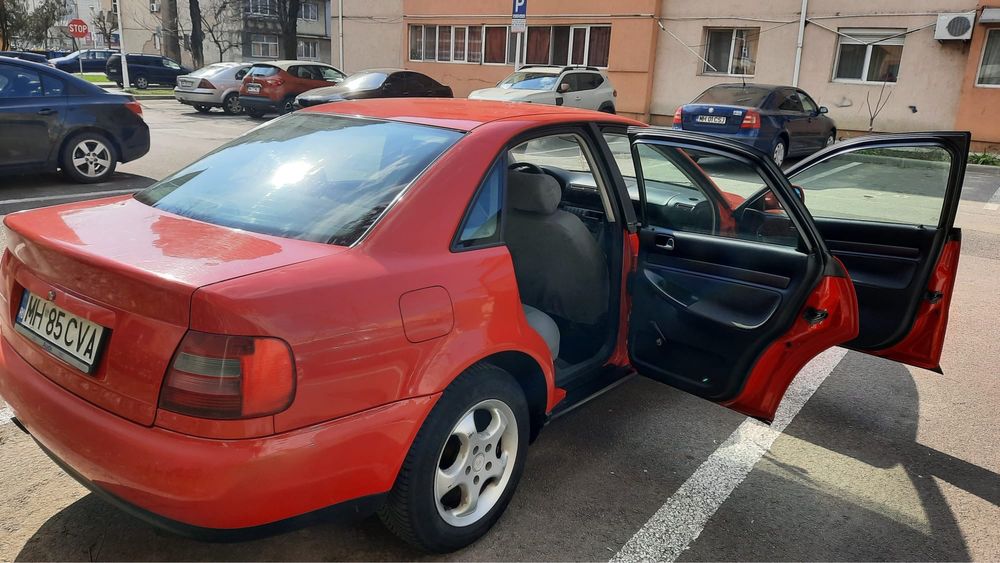 Vand Audi A4 B5 1.6 benzina perfecta stare tehnica