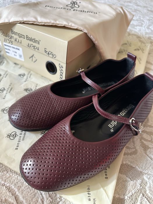 Срооооооно продается обувь