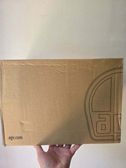 Vând casca nouă AGV K1-S Pulse 46 - mărimea L