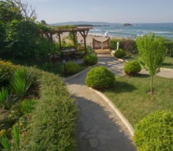 Дава се под наем Двустаен апартамент в с. Лозенец, Област Бургас - 60 кв.м за 76.5 € - Снимка #13