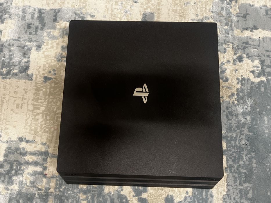 Ps4 pro с играми внутри и дисками