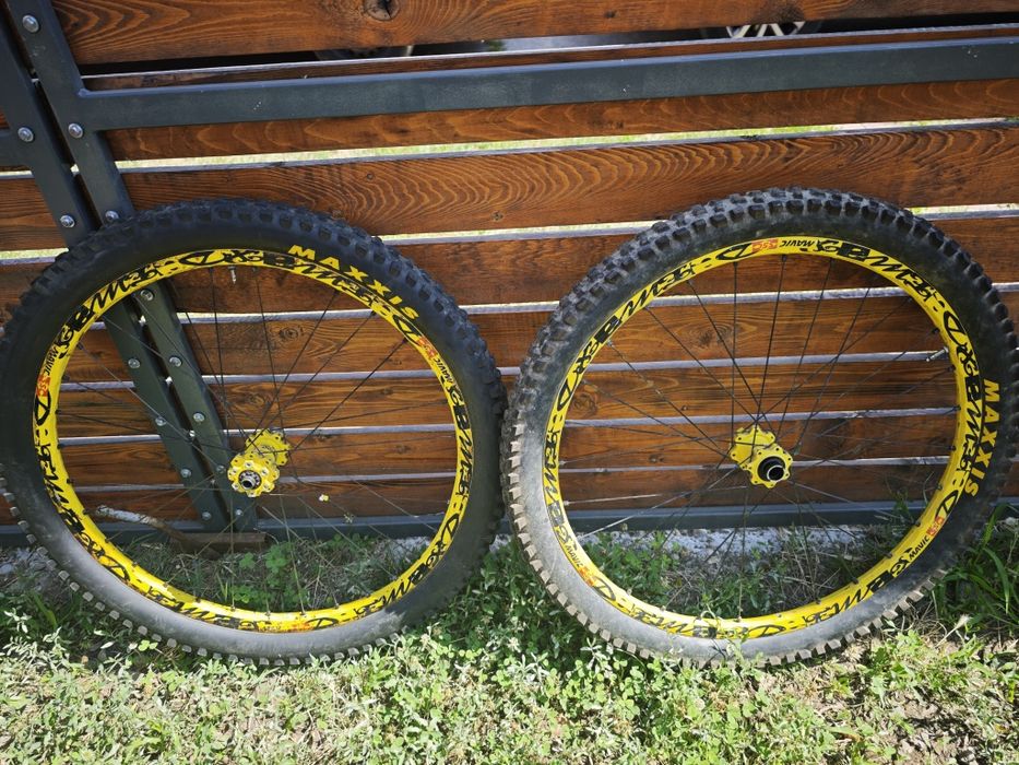 Roti mavic deemax ultimate 27.5 si roata spate giant 27.5