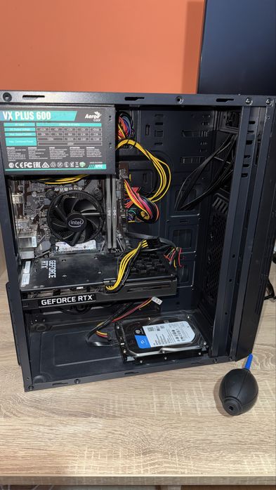 Геймърски - 3060 12 GB, i5-11400, 32GB Ram