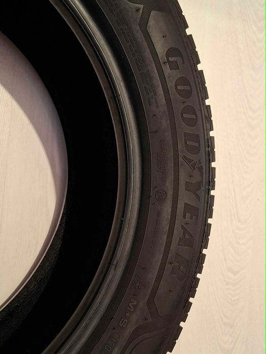 -Vand anvelope GOODYEAR allseason 215/60 R17 -