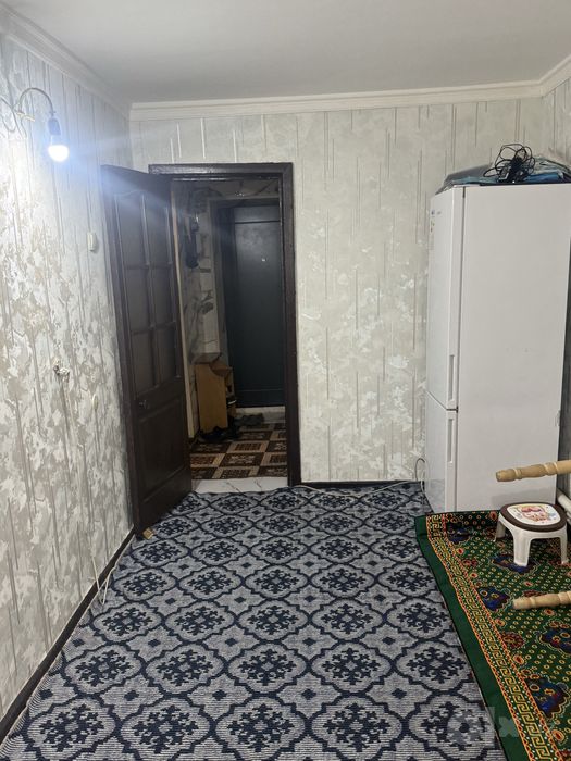 Чиланзар 4кв. 1комнатная 3/4 Продажа