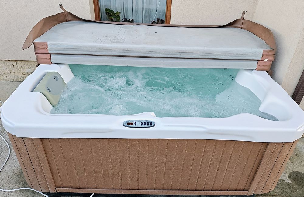 Jacuzzi exterior Dimension One  3 locuri