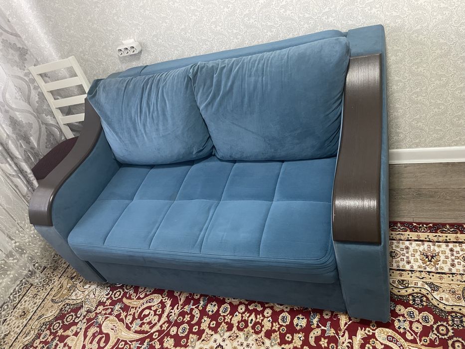 Продам диван миниатюрный