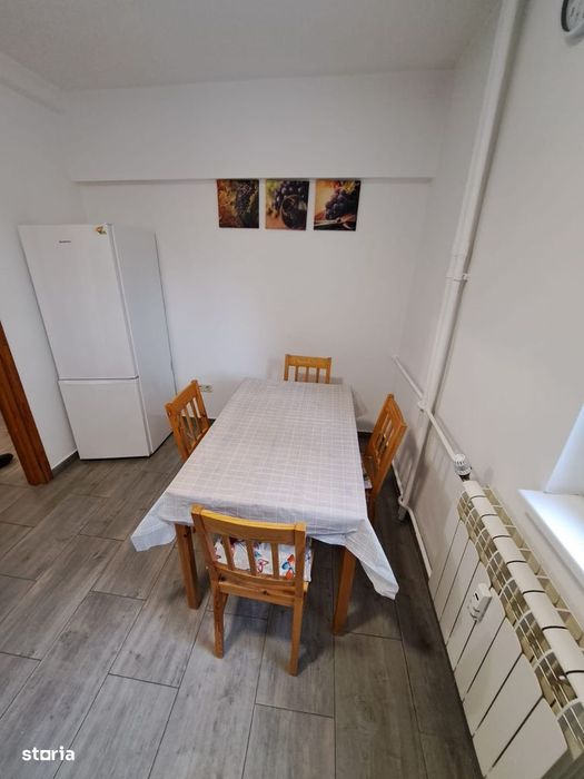 Apartament cu 2 camere semidecomandate, Centru