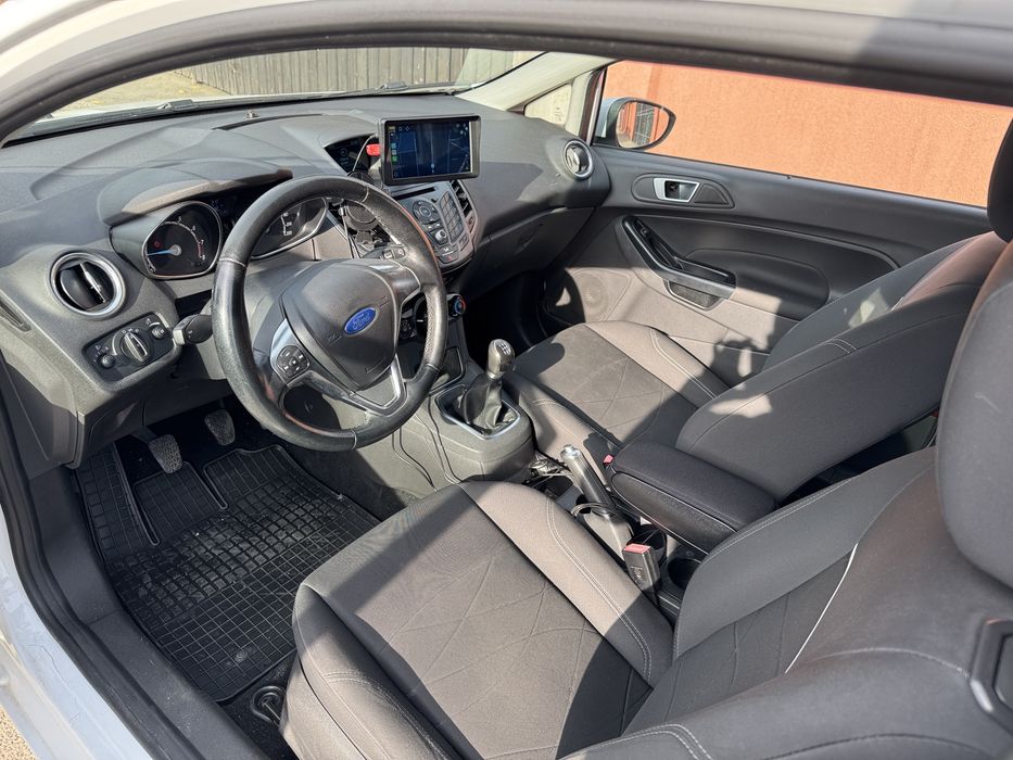 Ford fiesta benzina 2015