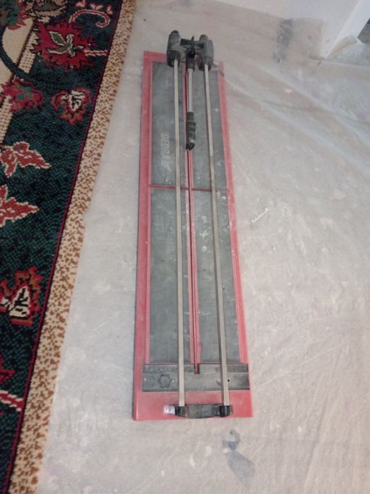 Mașina de tăiat gresie dedra