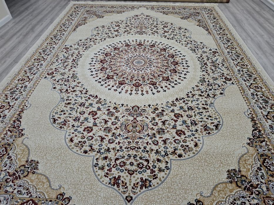 Жеңіл жібек кілем