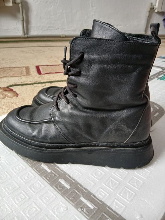 Продам зимние сапоги 40 размер