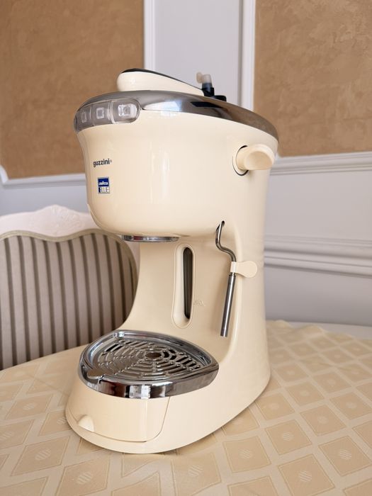 Кафемашина Guzzini Lavazza