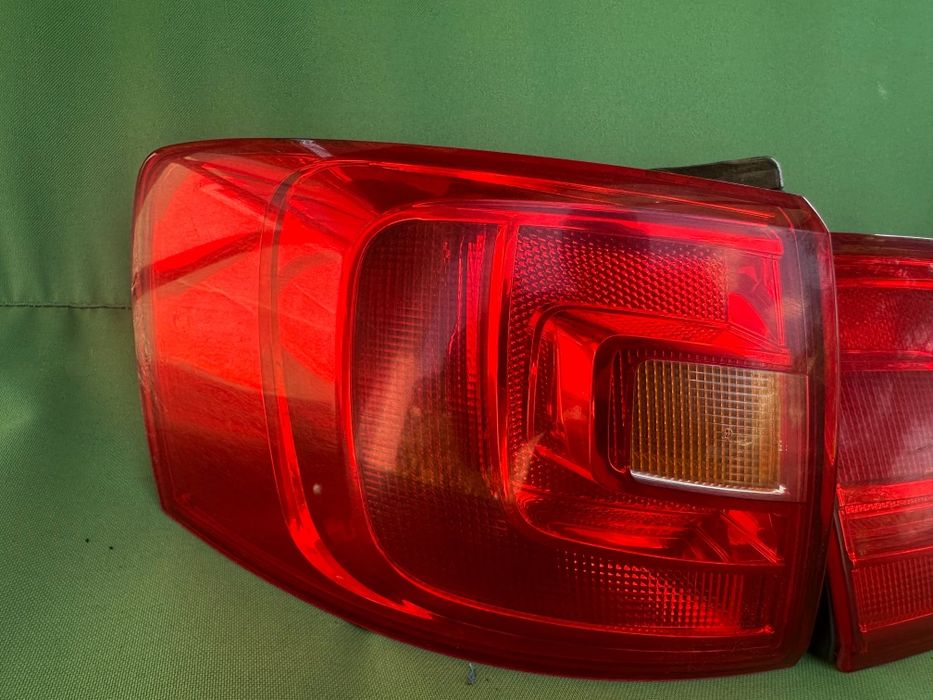 Vând stopuri spate pentru VW Jetta, model 2011–2015