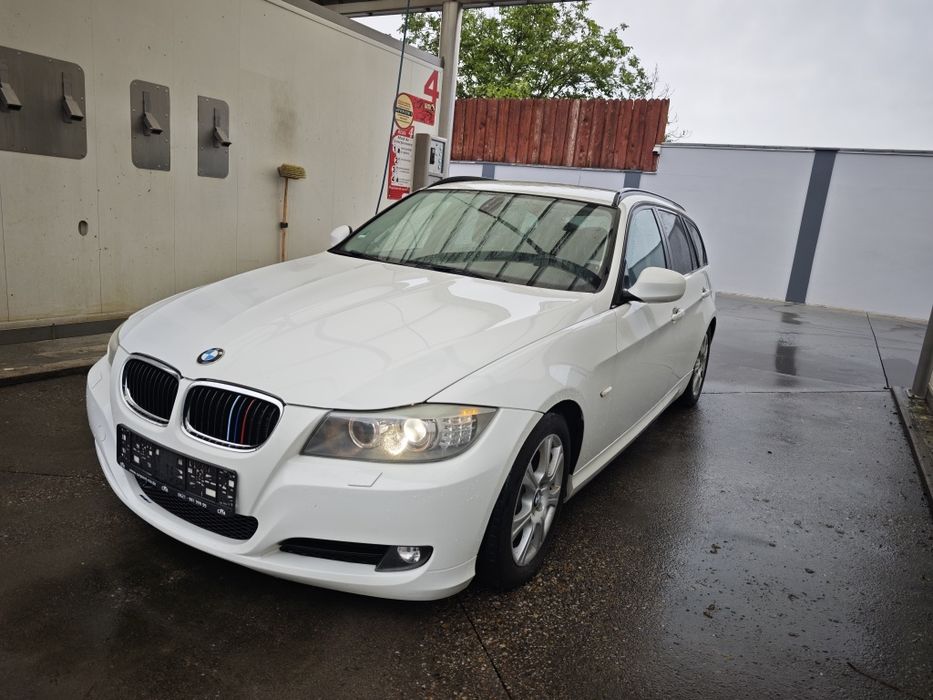 BMW 3 Series 2011 — imagine 7