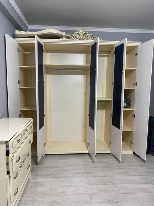 Продам спальный гарнитур