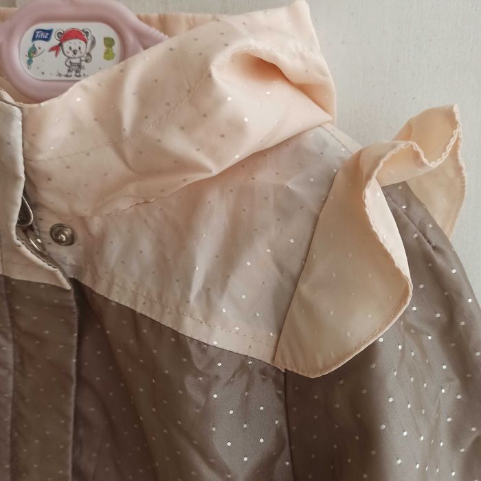 Продам курточку на девочку