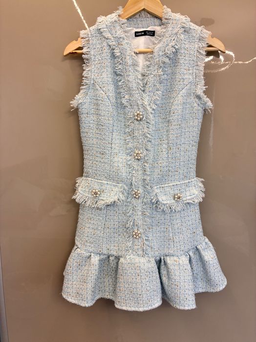 Стилна синя рокля букле