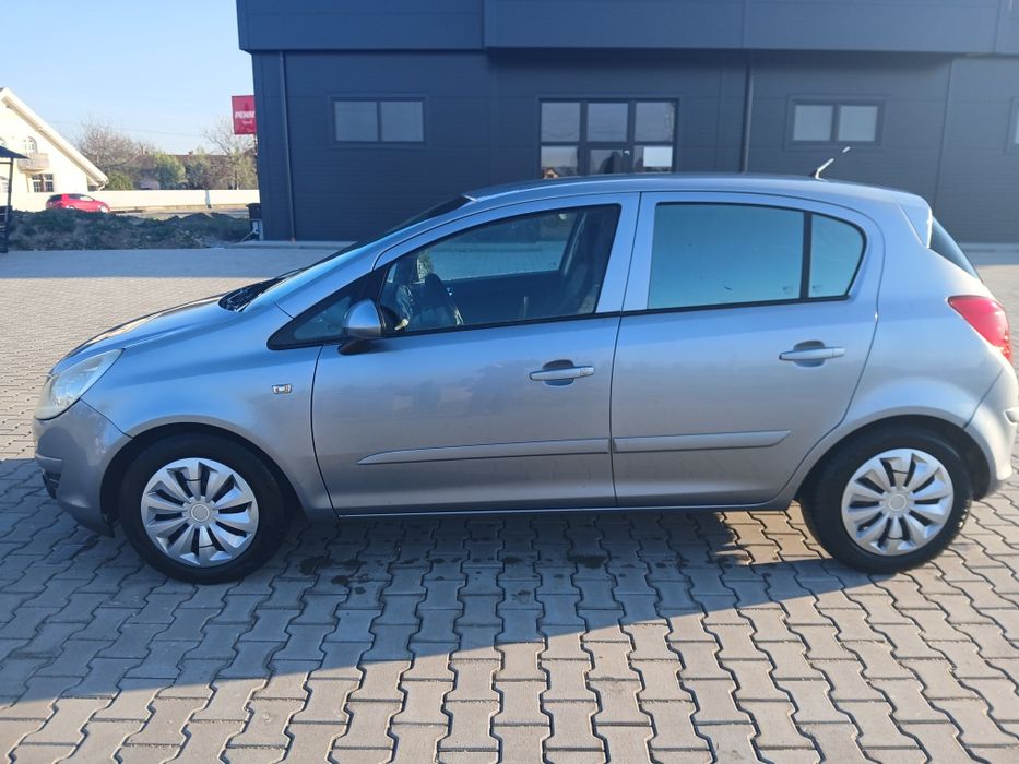 Vand Opel corsa 1.4 benzin.