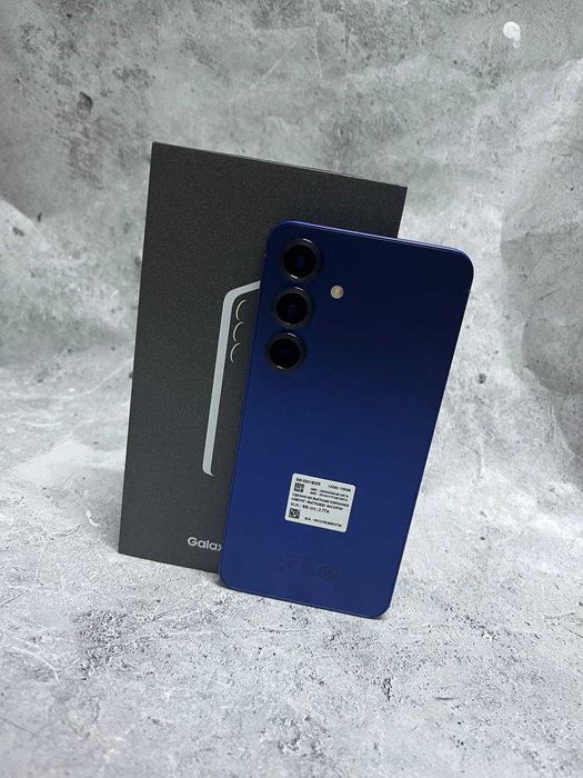 Samsung Galaxy S25 лот номер 915209