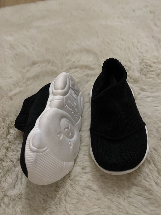 De vanzare adidasi , pantofiori bebe