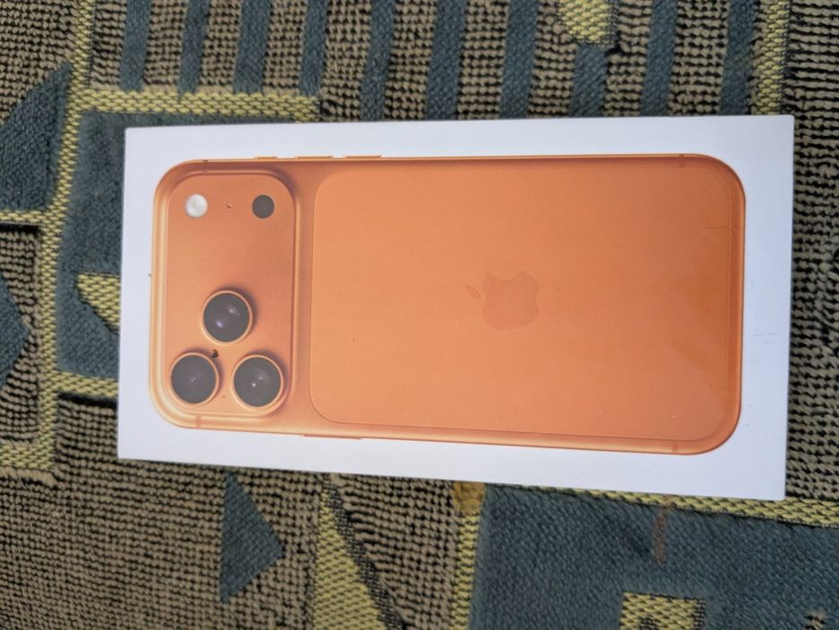 Iphone xr   в корпусе 17 про