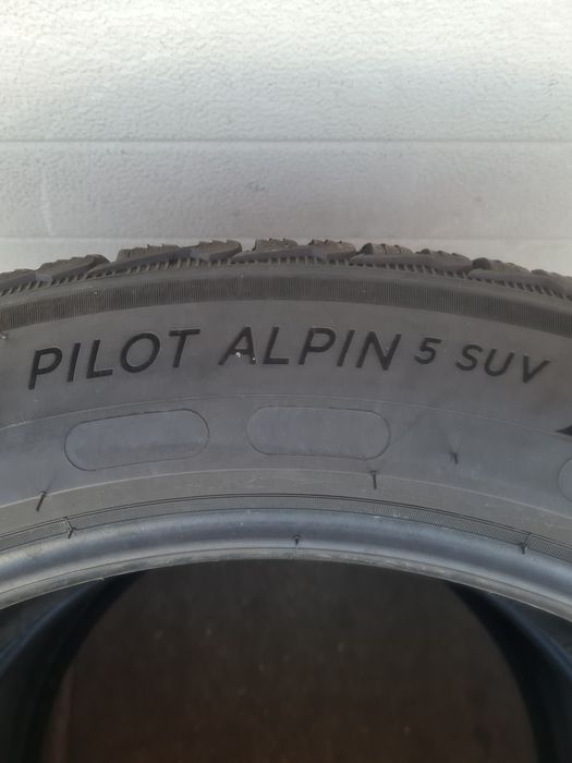 Зимни гуми 2 броя MICHELIN PilotAlpin5 Suv 275 45 R20 дот 1924