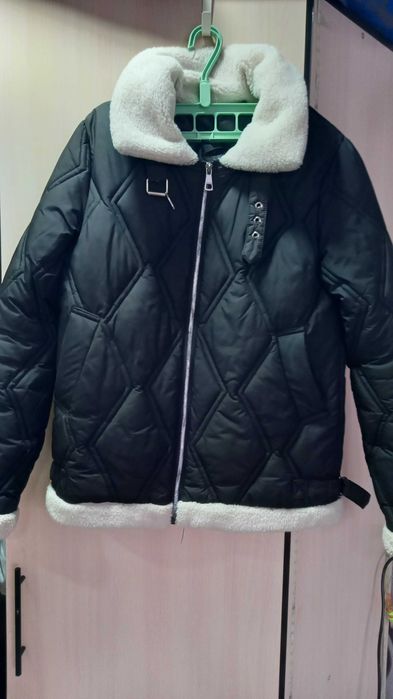 Продам куртку весна , осень
