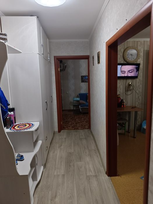 Продам 2 х комн, 5-8, 1 этаж.