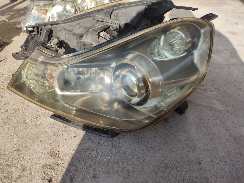 Фары nissan wingroad