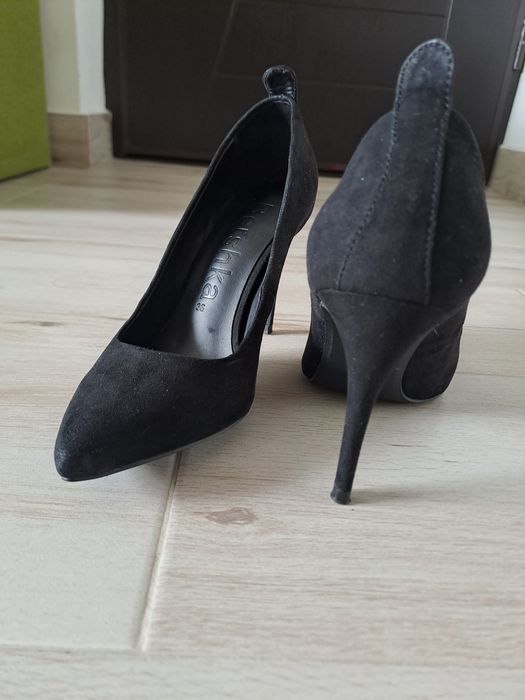 Pantofi stileto Bershka negri marimea 36