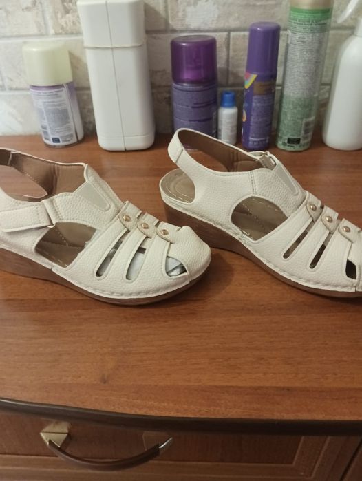 Продам женские боссоножки.