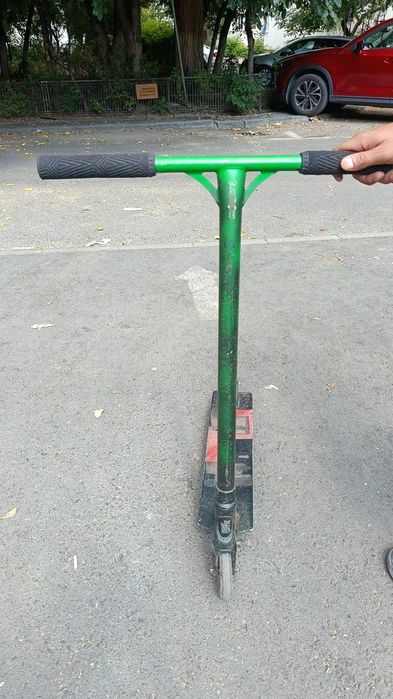 Vând trotineta freestyle