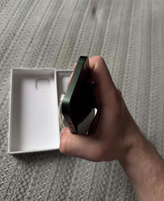 Айфон 13, 128 гб 77 акб