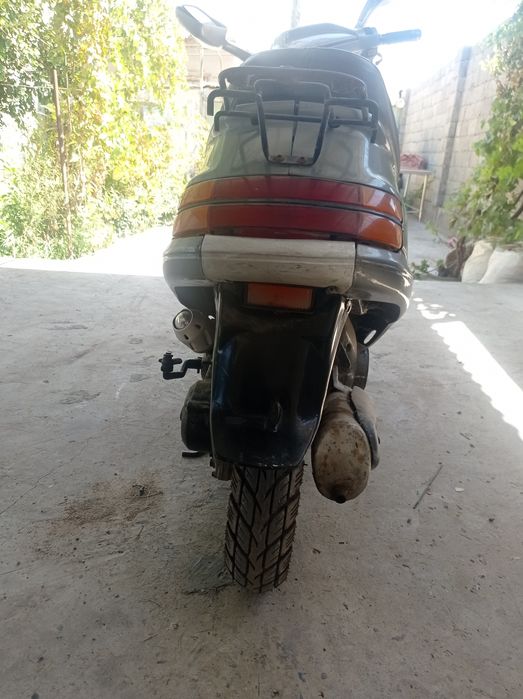 Скутер 90 кубовый нахаду сел и поехал