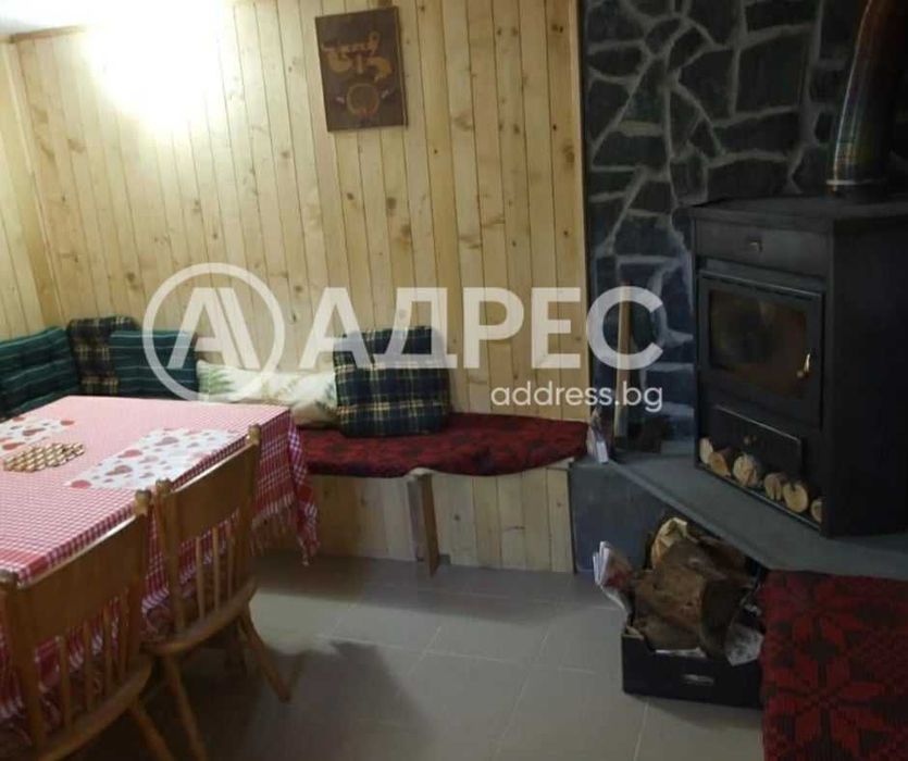 Продава се Къща в с. Марчино, Област Търговище - 445 кв.м за 106 €/кв.м - Снимка #3