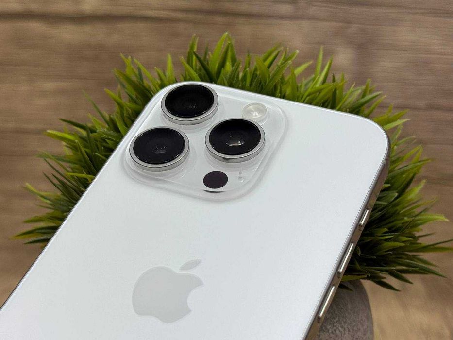 б/у Phone 16 Pro 128Gb Silver  1-sim зареган в UZIMEI