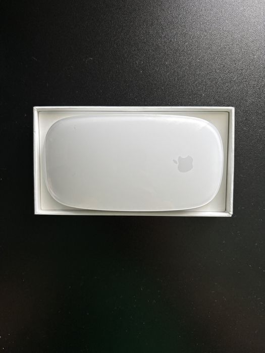 Mouse si Tastatura Apple