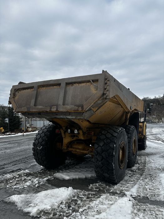 Dumper Caterpillar 730