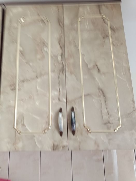 Vand corpuri suspendate mobila
