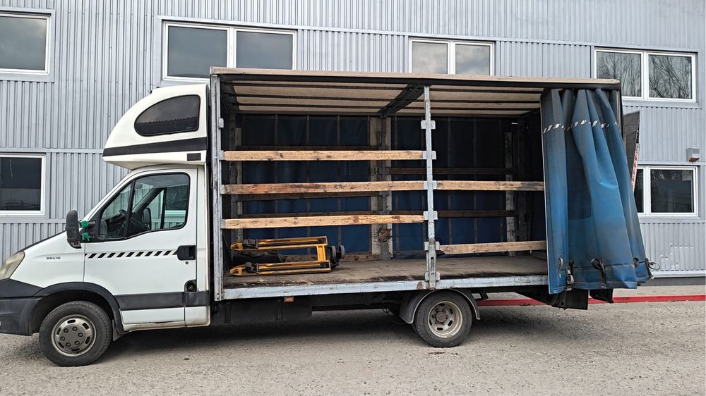 Vand Iveco Daily 3,5T cu lift 2012