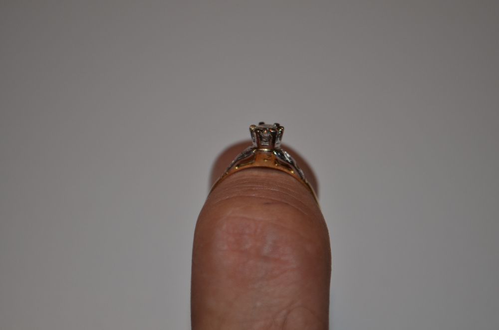 INEL AUR galben si alb 18K + 1 Diamant = 0.37ct. - De logodna -Vintage